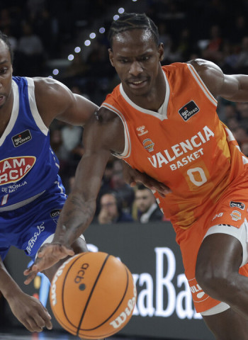 Una apisonadora llamada Valencia Basket tumba al Ucam Murcia en el Roig Arena (110-84)