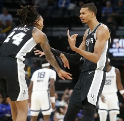 NBA: Victor Wembanyama impone su dominio interior y San Antonio Spurs arrolla a Memphis Grizzlies (123-98)
