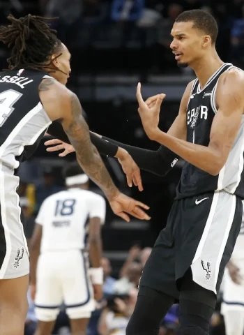 NBA: Victor Wembanyama impone su dominio interior y San Antonio Spurs arrolla a Memphis Grizzlies (123-98)