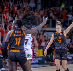 Un coral Valencia Basket es el primer finalista de Copa (72-82)