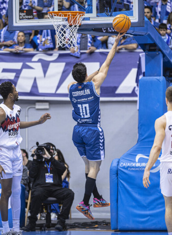 ACB: San Pablo Burgos arrolla al Baskonia (100-86) tras dominar el partido desde el primer cuarto