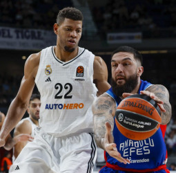 EuroLeague: Vincent Poirier podría salir de Anadolu Efes pese a tener contrato hasta 2027