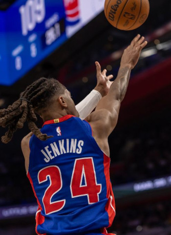 NBA: Detroit Pistons (113-110) Los Angeles Lakers | Daniss Jenkins firma 30 puntos y corta la racha de nueve victorias angelina