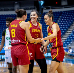España da ante Senegal otro paso hacia la Copa del Mundo, 51-84