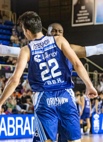 Victoria coral de un Flexicar Fuenlabrada que apunta a luchar por el playoff (87-67)