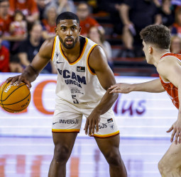 ACB: DeJulius desata a UCAM Murcia en el Nou Congost y tumba a BAXI Manresa (86-90)