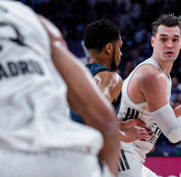 EuroLeague: Real Madrid remonta ante Anadolu Efes (82-71) y mantiene su fortaleza en el Movistar Arena