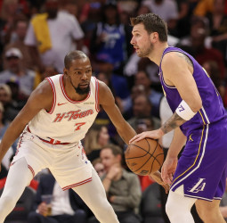 NBA: Luka Dončić y LeBron James impulsan a Los Angeles Lakers (124-116) ante Houston Rockets y amplían su racha a siete victorias