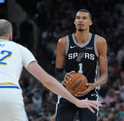 NBA: Victor Wembanyama lidera a San Antonio Spurs y agrava la crisis de Indiana Pacers con su 16ª derrota consecutiva (134-119)