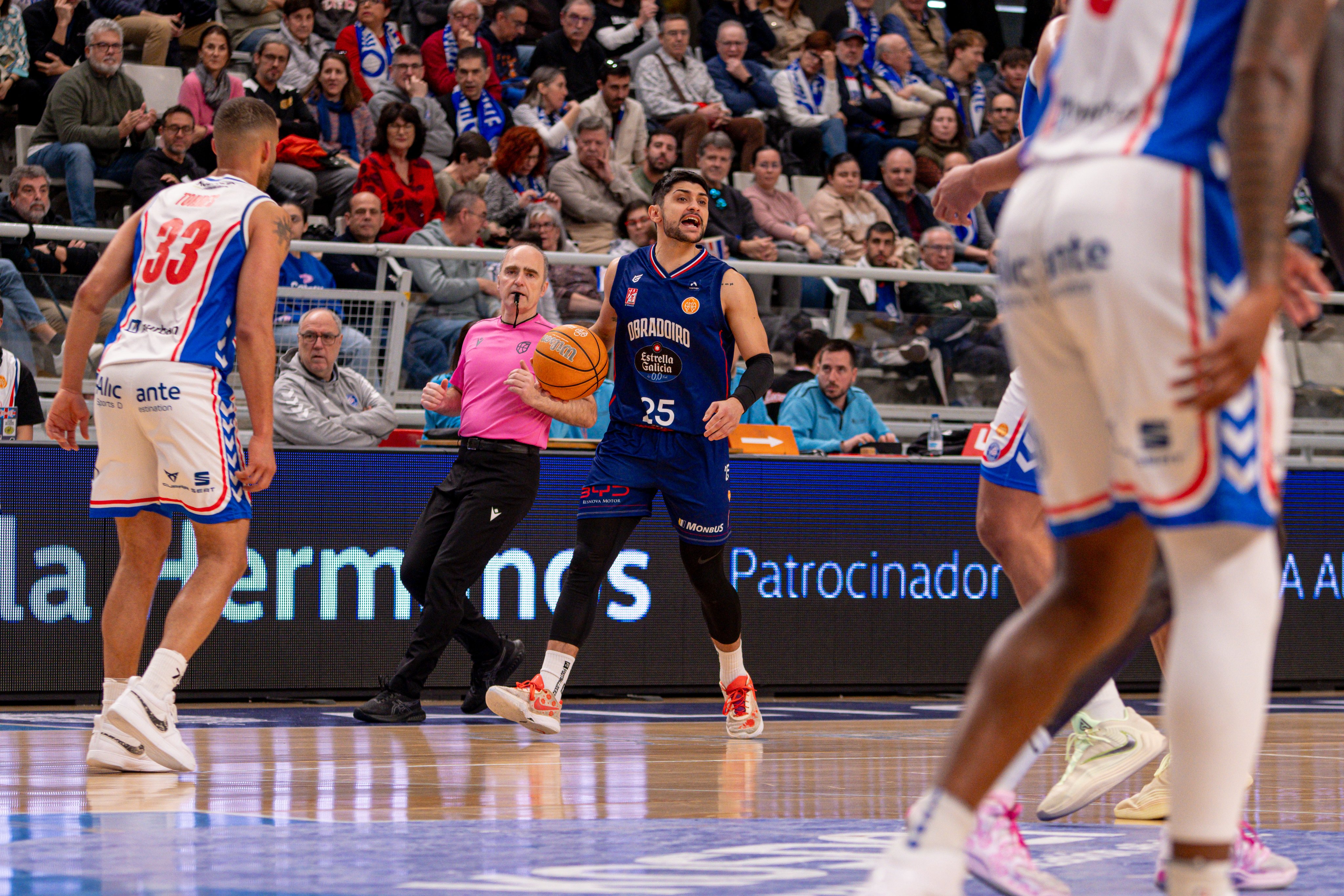 Sergi Quintela, Alex Barcello y Epi llevan a Monbus Obradoiro a ser el equipo que más balones recupera