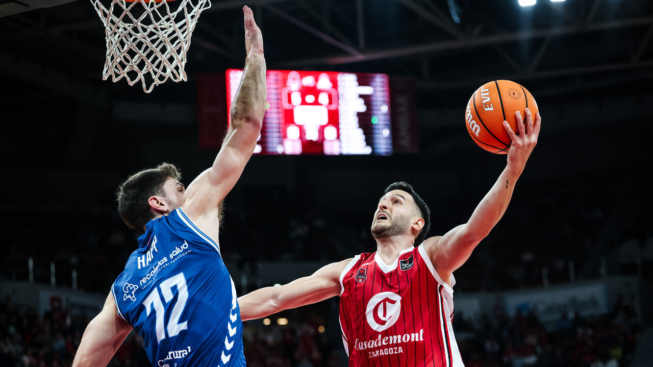 ACB: Casademont Zaragoza logra la primera victoria con Joan Plaza ante San Pablo Burgos (108-98)