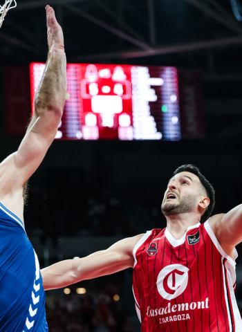 ACB: Casademont Zaragoza logra la primera victoria con Joan Plaza ante San Pablo Burgos (108-98)