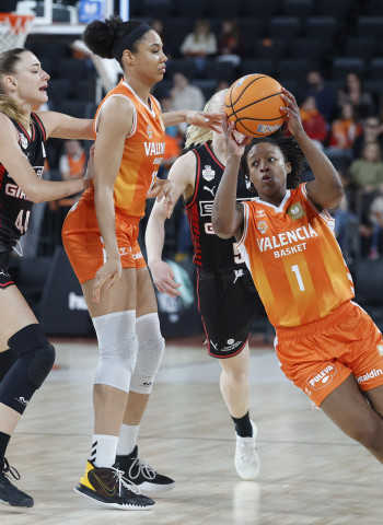 Valencia Basket no puede ante un gran Spar Girona en un final caótico (71-74)
