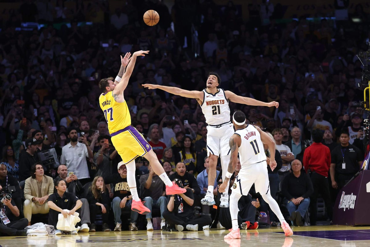 NBA: Luka Dončić decide en la prórroga y Los Angeles Lakers derrotan a Denver Nuggets (127-125)