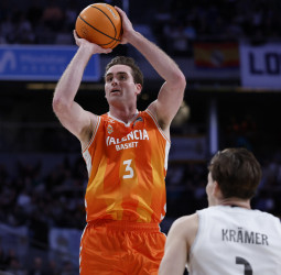 Nate Reuvers seguirá como taronja hasta 2028