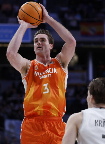 Nate Reuvers seguirá como taronja hasta 2028