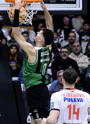 Victoria contundente del Asisa Joventut ante el Coviran Granada. Drell, jugador más valorado del match (109-73)