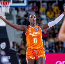 Un coral Valencia Basket sabe sufrir y se proclama Campeón de la Copa de la Reina (70-65)
