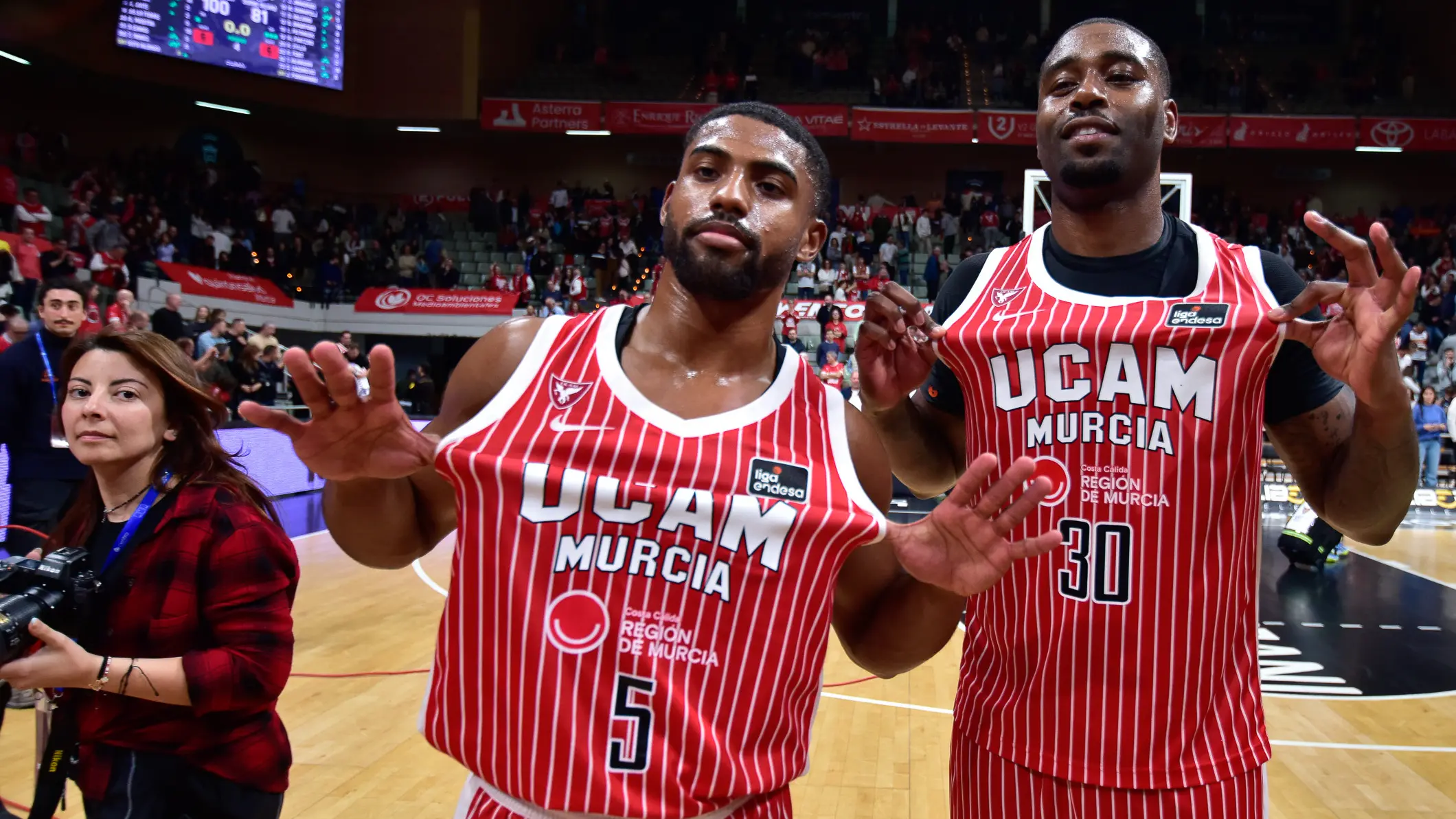 UCAM Murcia supera al Surne Bilbao desde el triple (100-81)
