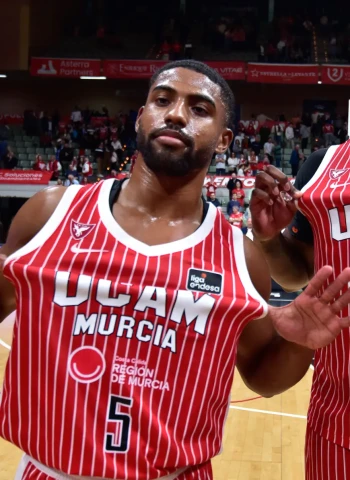 UCAM Murcia supera al Surne Bilbao desde el triple (100-81)
