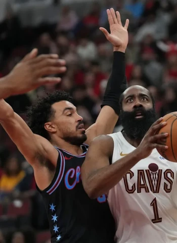 NBA: Cleveland Cavaliers sobreviven (115-110) ante Chicago Bulls tras dilapidar +29 y con James Harden decisivo en el cierre