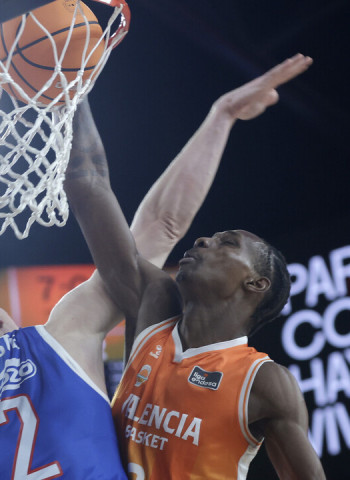 ACB: BAXI Manresa sorprende a La Laguna Tenerife y el Real Madrid gana sobre la bocina en Gran Canaria