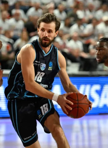 EuroCup: Türk Telekom aplasta a JL Bourg a domicilio y se adelanta en semifinales con exhibición de Kyle Allman (71-99)