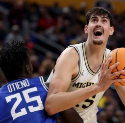 Aday Mara vuelve a imponer su ley y Michigan avanza al Sweet Sixteen del March Madness
