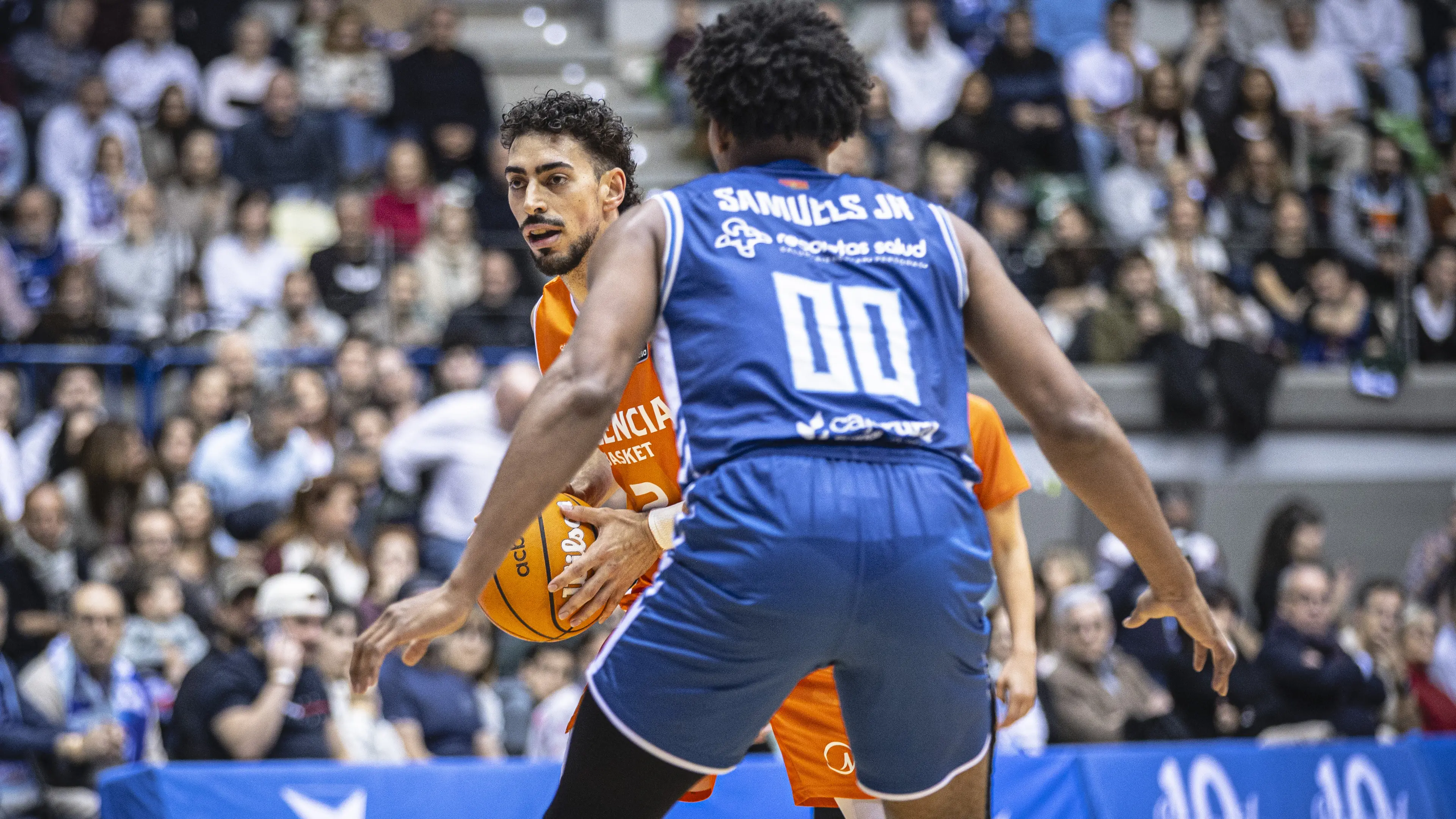 Valencia golpea tras el descanso y frena la reacción de Burgos (74-79)