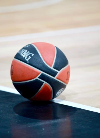 EuroLeague: Fenerbahce lidera la clasificación a un mes del final con una lucha muy abierta por playoffs y play-in