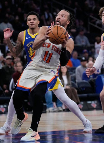 NBA: New York Knicks remonta 21 puntos y derrota a Golden State Warriors (110-107) con un gran Jalen Brunson