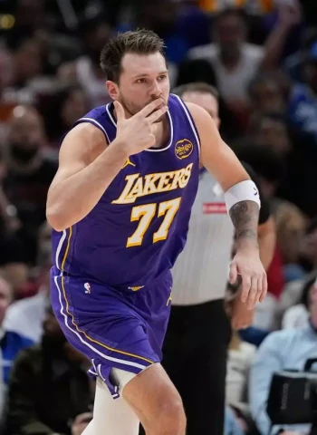NBA: Luka Dončić firma 41 puntos y los Angeles Lakers superan a Brooklyn Nets (116-99)