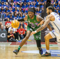 El Unicaja se reencuentra con la victoria en Girona (83-90)