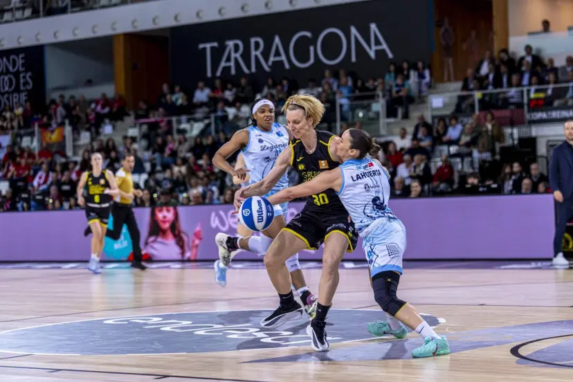 Debut soñado del vigente campeón. C.B. Jairis derrota con contundencia a Innova-TSN Leganés (72-56)
