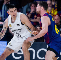 Golpe de autoridad del Real Madrid en el clásico (76-95)