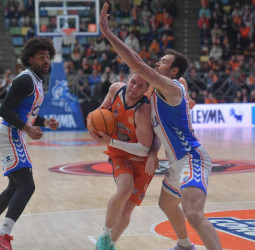 Primera FEB: el Leyma Coruña supera a un exigente Alicante (83-74)