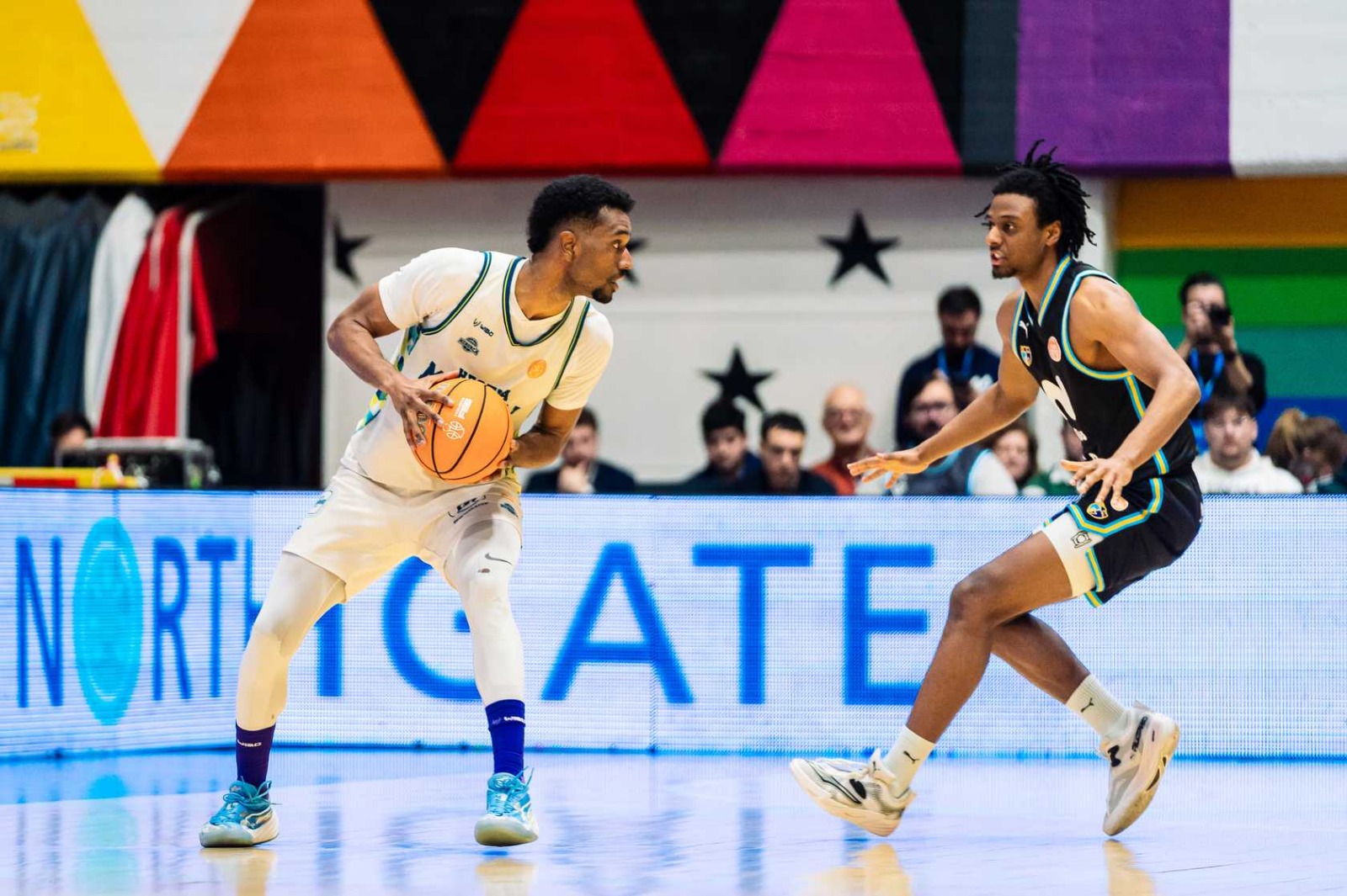Movistar Estudiantes se salva del Menorca de Adams sola