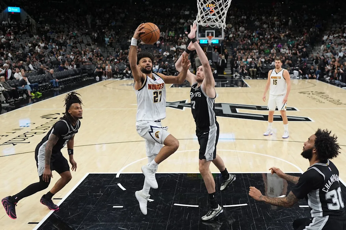 NBA: Nikola Jokić firma un triple-doble monumental y Jamal Murray lidera la remontada de Denver Nuggets ante San Antonio Spurs (136-131)