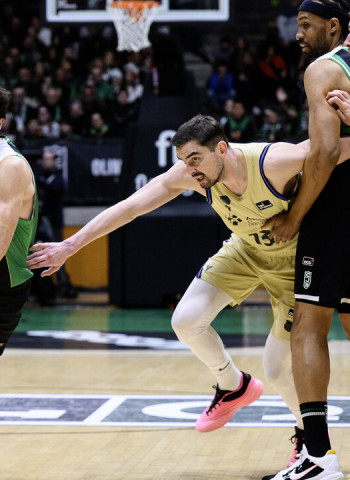 El Real Madrid se escapa, Joventut golpea al Barça y Unicaja arrolla desde el triple