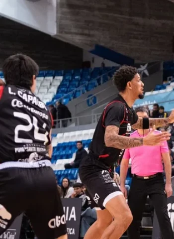 El Monbus Obradoiro cumple en Son Moix y supera con autoridad al Fibwi Mallorca (63-87)