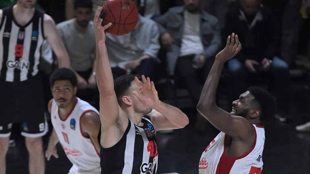 EuroCup: Beşiktaş GAİN remonta ante Bahçeşehir Koleji con un gran Jonah Mathews y toma ventaja en semifinales (91-72)