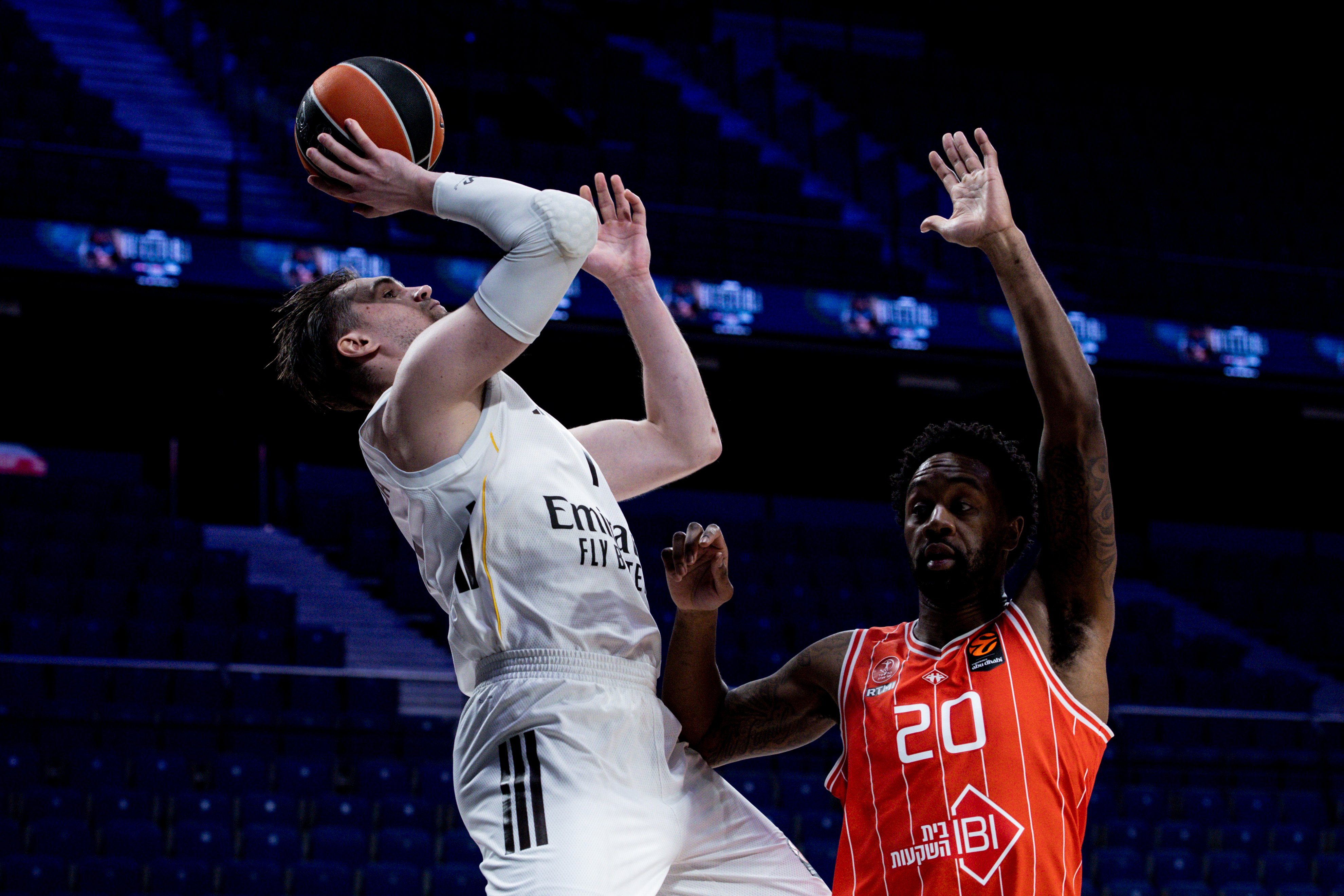 EuroLeague: Real Madrid supera a Hapoel Shlomo Tel Aviv (92-83) y refuerza su posición en la lucha por el factor cancha