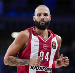 EuroLeague: Olympiacos supera a Fenerbahce (104-87) con un récord de Evan Fournier y se mantiene en la lucha por el liderato