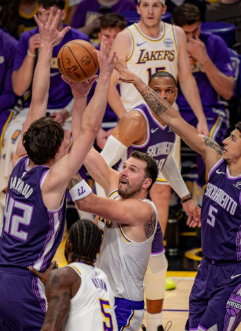 NBA: Angeles Lakers (128-104) Sacramento Kings | Luka Dončić y LeBron James sellan un fin de semana perfecto en casa