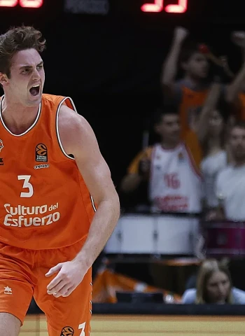 EuroLeague: Valencia Basket avanza en la renovación de Nate Reuvers para asegurar su continuidad