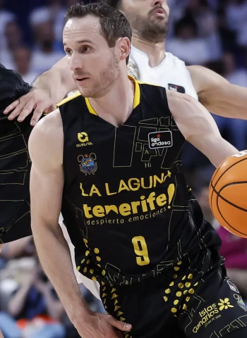 La magia de Huertas acaba con la racha del líder (90-95)