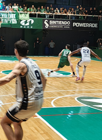Ferro se llevó el primer juego de local ante Peñarol de MdP, 97-91