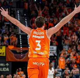 EuroLeague: Valencia gana en Bolonia con un Nathan Reuvers descomunal (81-94)
