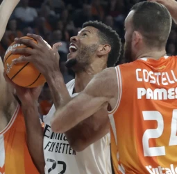 Un Real Madrid sólido asalta el Roig Arena y frena la buena dinámica de Valencia Basket (82-96)