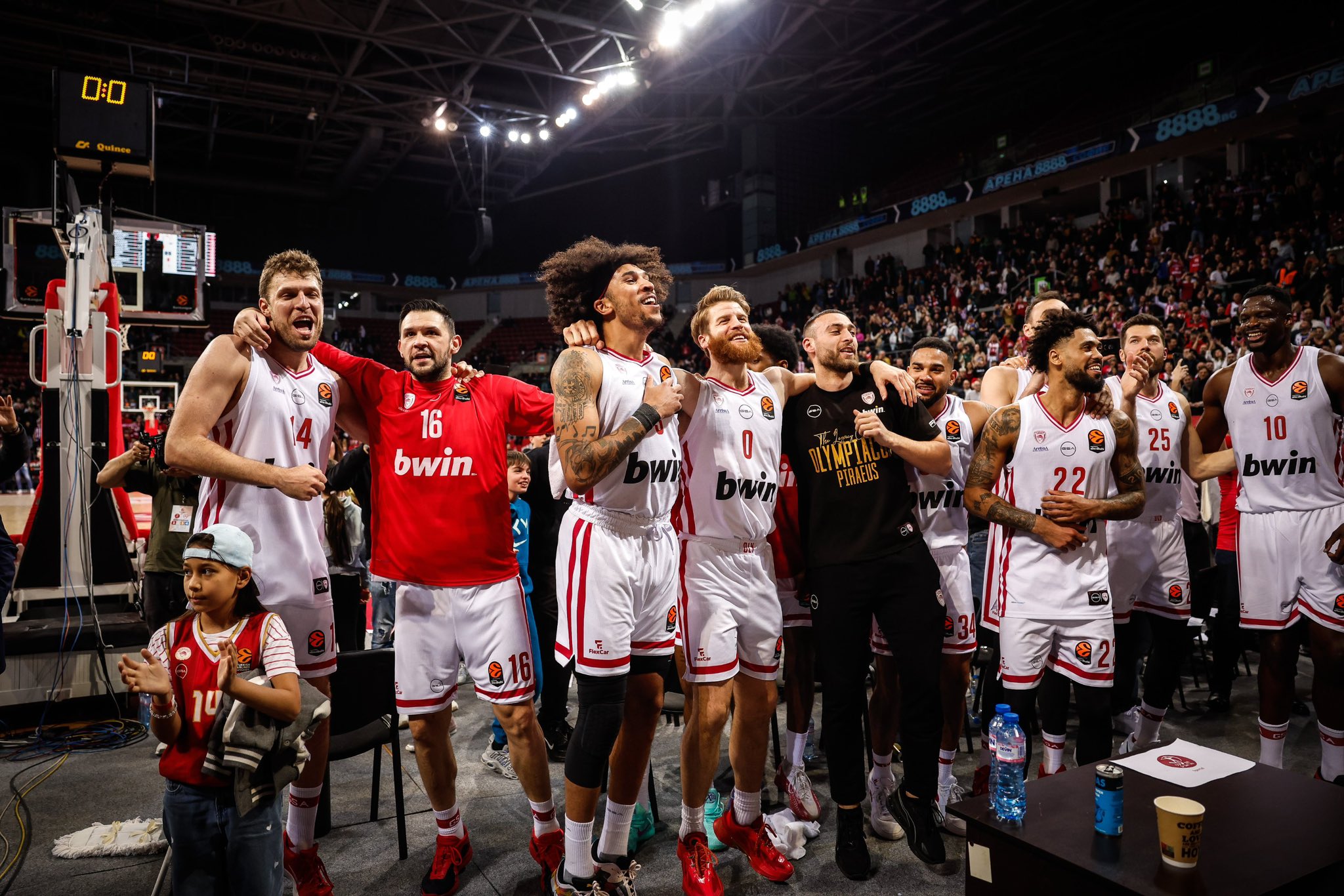 EuroLeague: Olympiacos domina a Olimpia Milano y asegura el liderato (85-76)